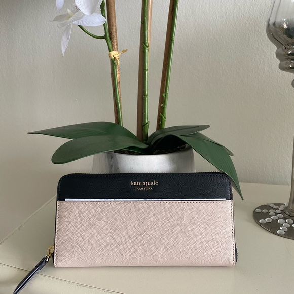 kate spade Handbags - ‼️SOLD‼️Kate Spade Large Wallet Cameron